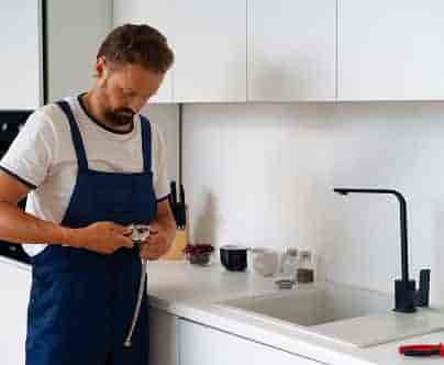 We are offering Expert Plumbing Services - 蜂鸟电竞